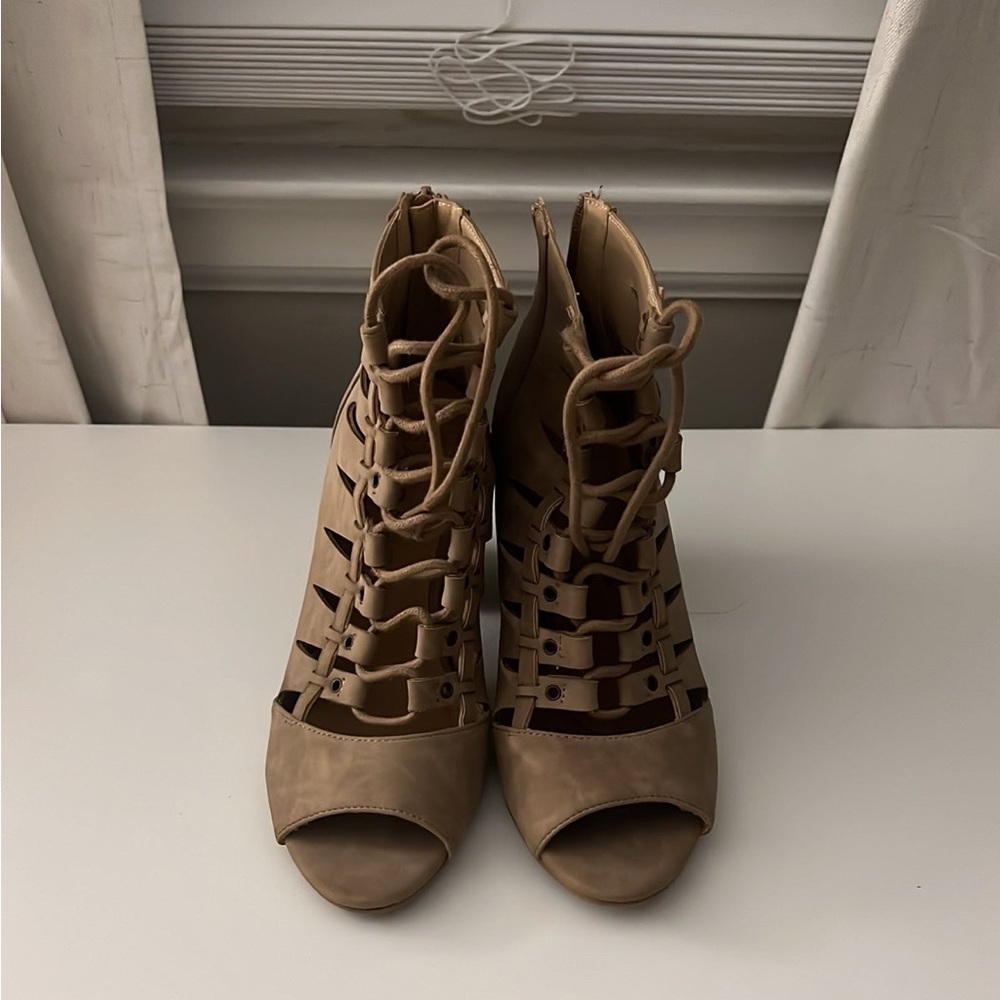 Rampage tie zippered block heels. Women’s size 7.